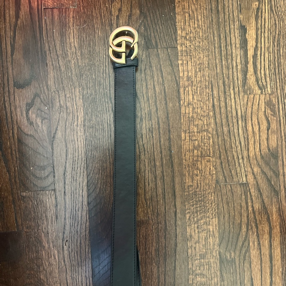 Women’s Gucci belt